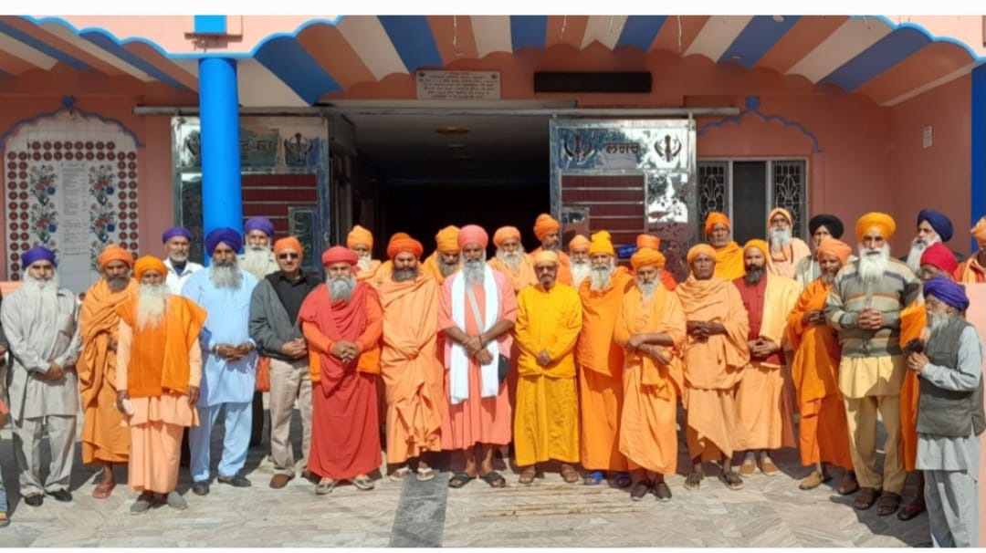 A series of Akhand Pathas started at Nirmal Kutia Tutomjara in connection with the Gurmati event in memory of great sant.